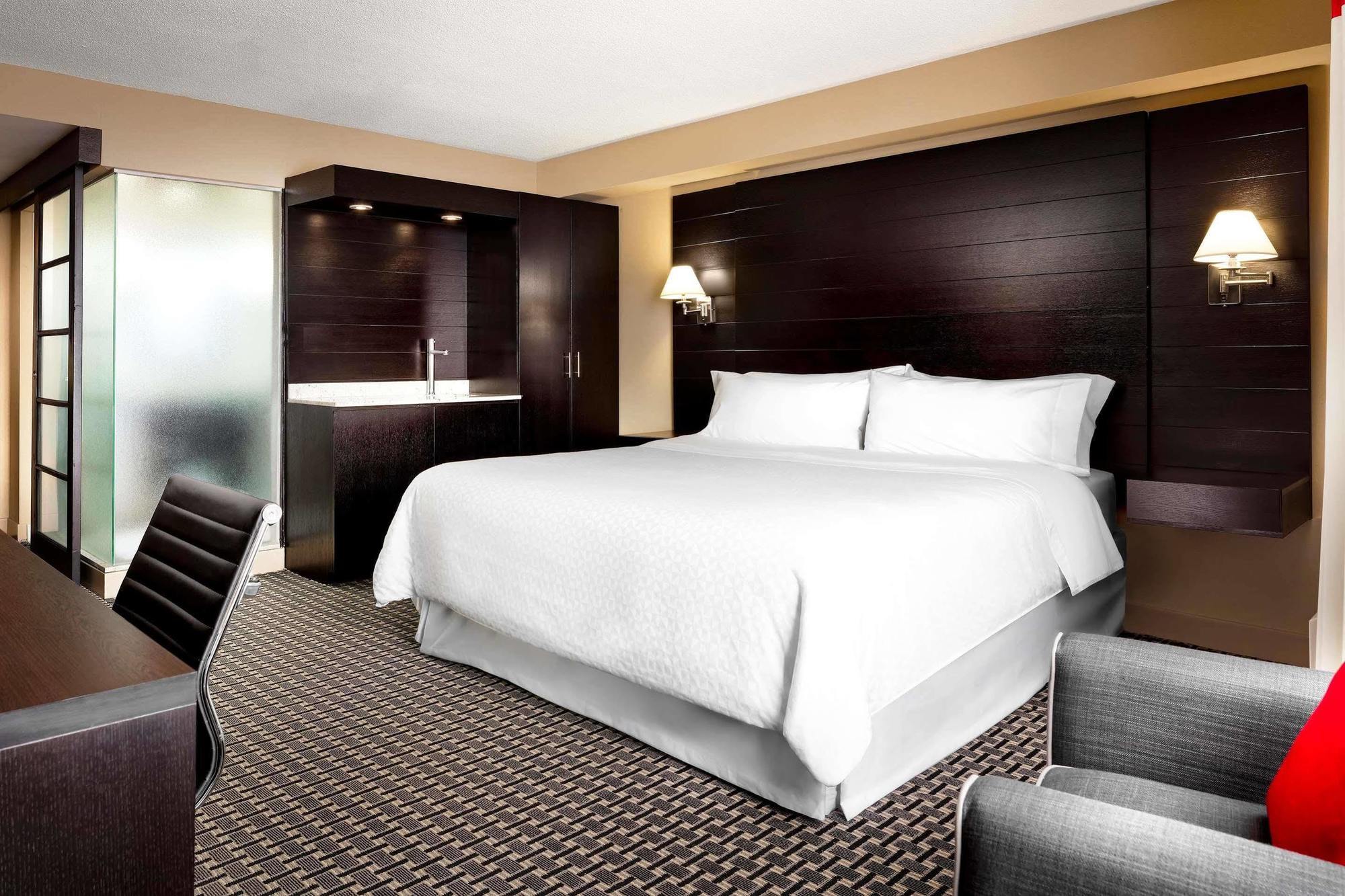 Four Points By Sheraton Mississauga Meadowvale Екстер'єр фото