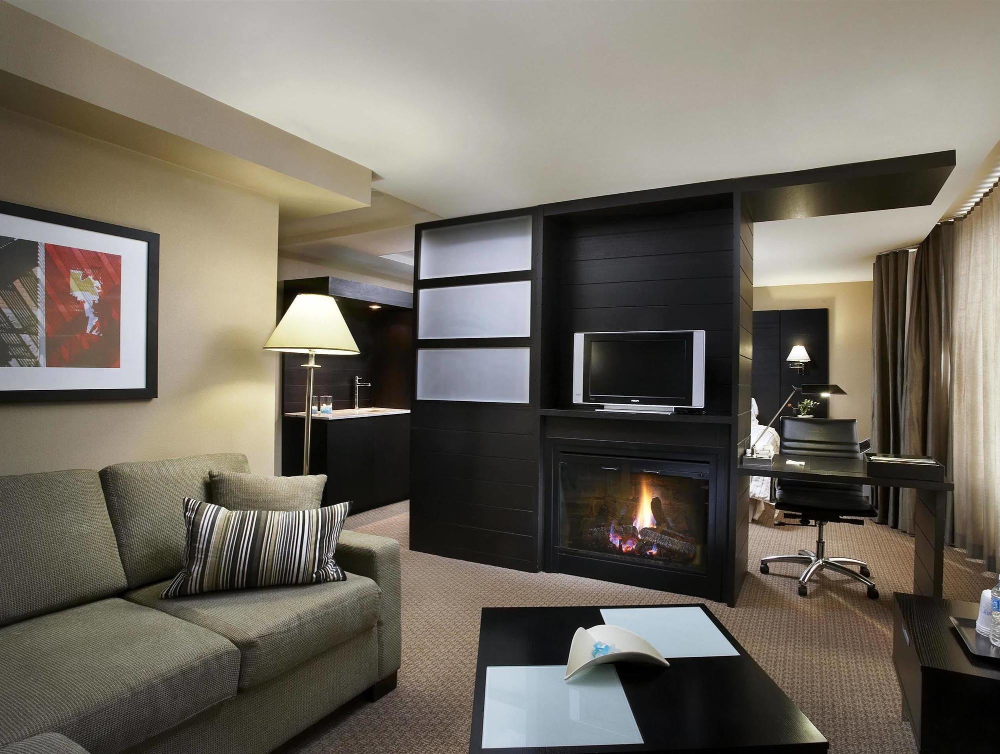 Four Points By Sheraton Mississauga Meadowvale Екстер'єр фото