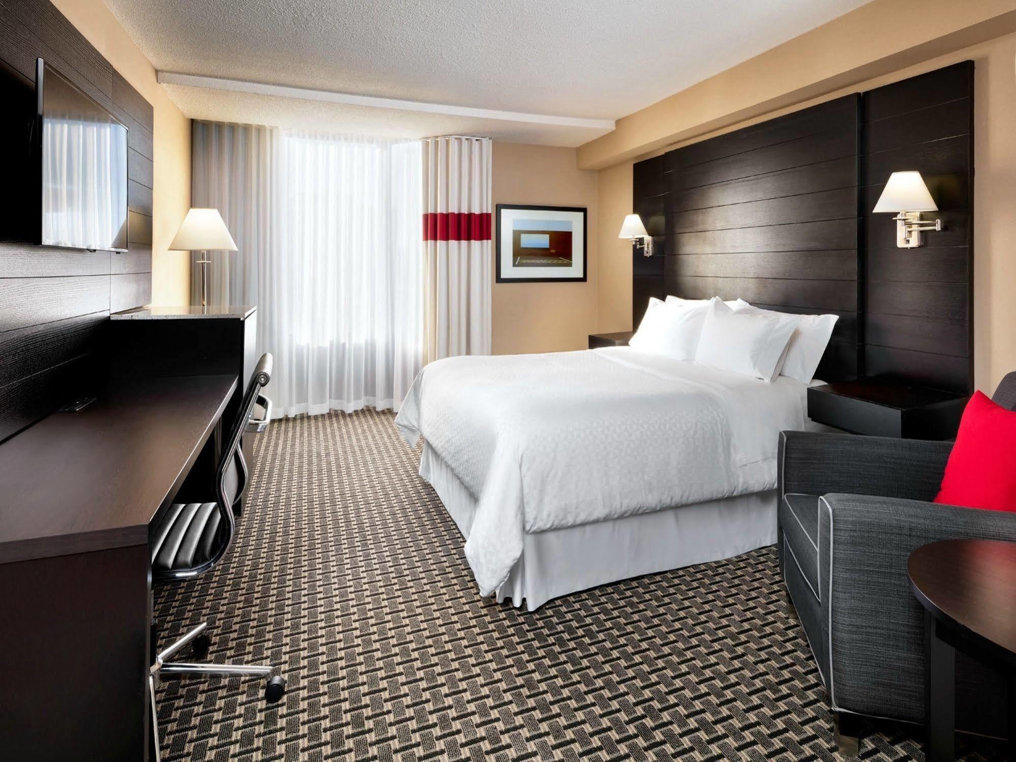 Four Points By Sheraton Mississauga Meadowvale Екстер'єр фото